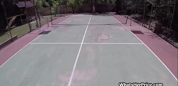 trendsSucked by a broke babe at the tennis court